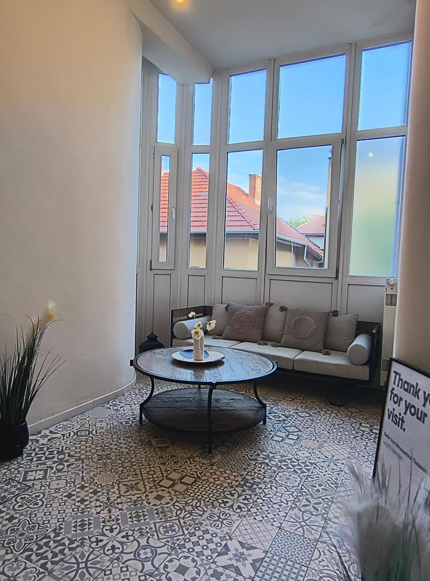 Timisoara Central Vibes Belle Vue Apartments ภายนอก รูปภาพ